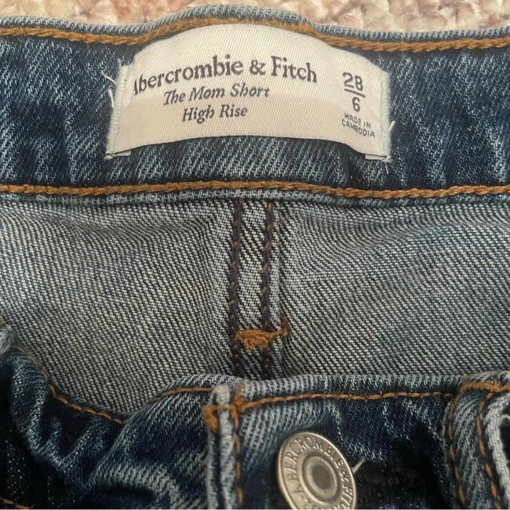 Abercrombie & Fitch abercrombie fitch